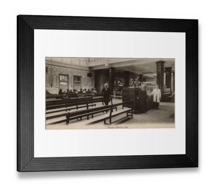 Framed Print : St Bartholomews Hospital, London - Surgery Waiting Hall