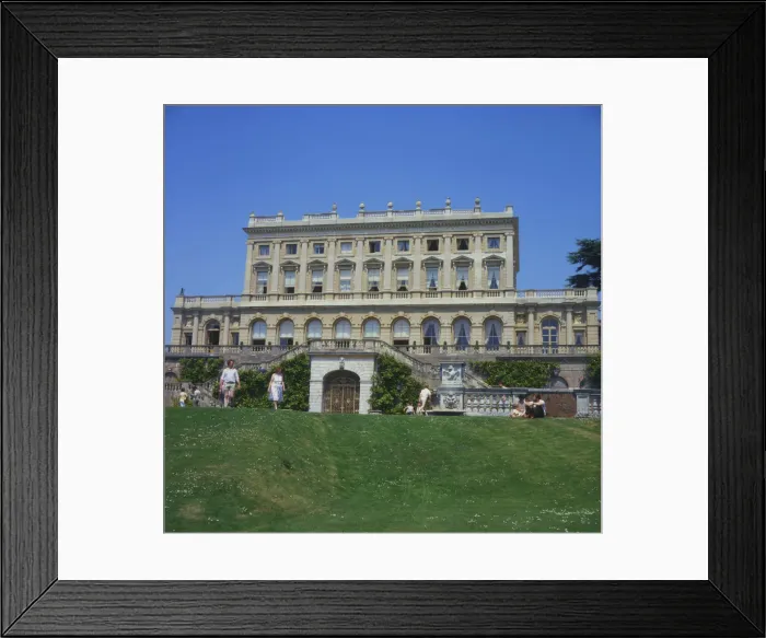 Framed Print : Cliveden, Bucks - View from the Parterre Framed Print : Cliveden, Bucks - View from the Parterre