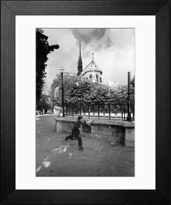 Framed Print : Notre Dame, Paris Framed Print : Notre Dame, Paris