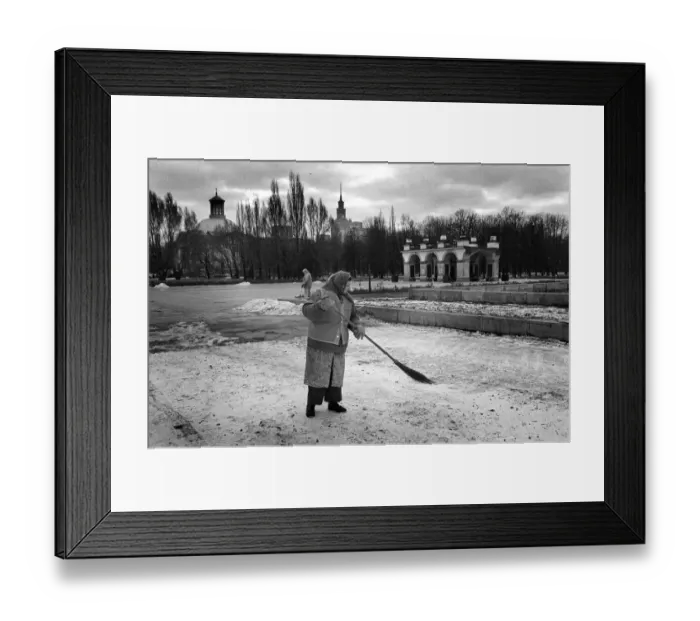 Framed Print : Warsaw street sweeper, winter Framed Print : Warsaw street sweeper, winter