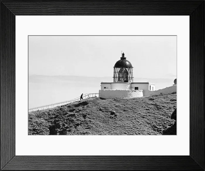 Framed Print : St Abbs lighthouse Framed Print : St Abbs lighthouse