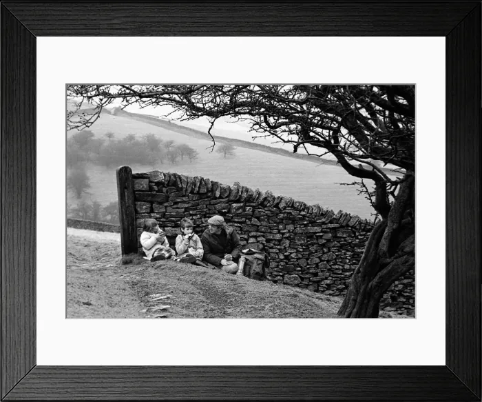 Framed Print : Country walking with children Framed Print : Country walking with children
