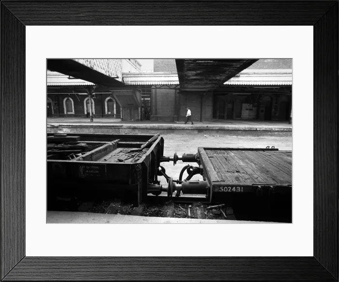 Framed Print : Wolverhampton Low Level station - 5 Framed Print : Wolverhampton Low Level station - 5