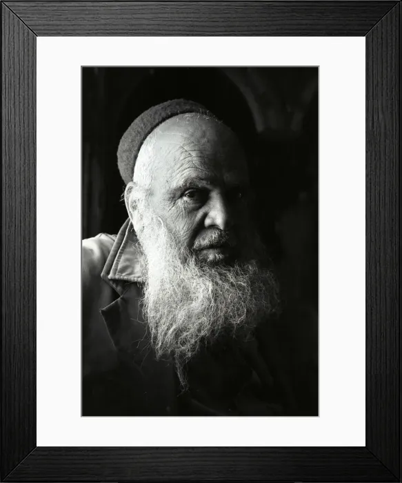 Framed Print : Jewish man, El Ghriba synagogue - 1 Framed Print : Jewish man, El Ghriba synagogue - 1