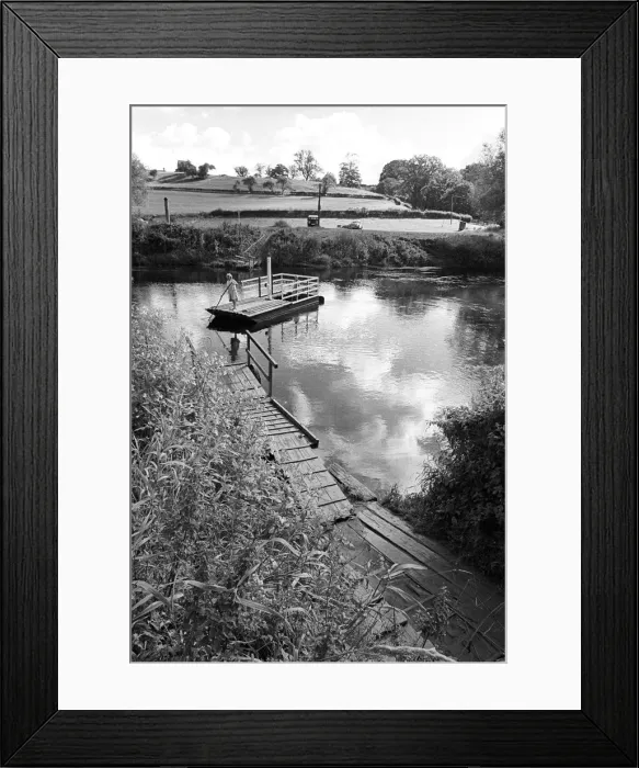 Framed Print : River Severn ferry sisters - 3 Framed Print : River Severn ferry sisters - 3