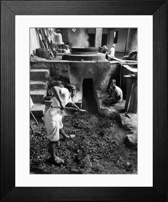 Framed Print : Boiler cleaner, Jaipur Framed Print : Boiler cleaner, Jaipur
