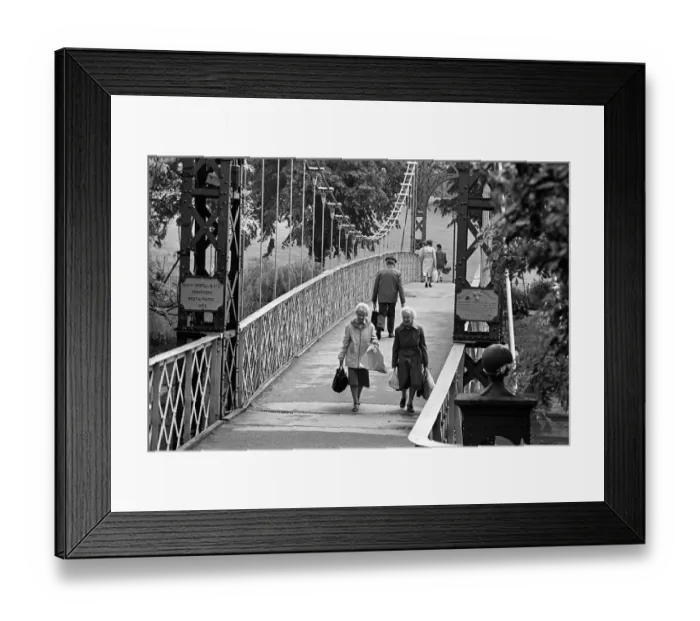 Framed Print : Porthill Bridge over the River Severn, Shrewsbury, Shropshir Framed Print : Porthill Bridge over the River Severn, Shrewsbury, Shropshir