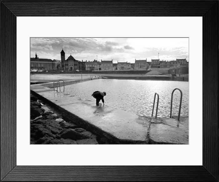 Framed Print : The old outdoor swimming pool at Portstewart, County Derry Framed Print : The old outdoor swimming pool at Portstewart, County Derry