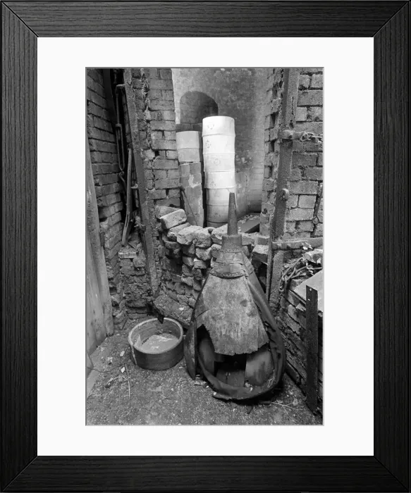 Framed Print : Abandoned kiln and buildings at Southorns pipeworks Framed Print : Abandoned kiln and buildings at Southorns pipeworks