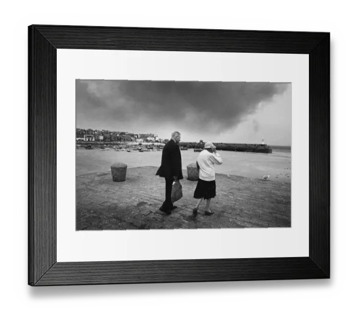 Framed Print : Elderly couple brave strong winds, West Pier, St Ives Framed Print : Elderly couple brave strong winds, West Pier, St Ives
