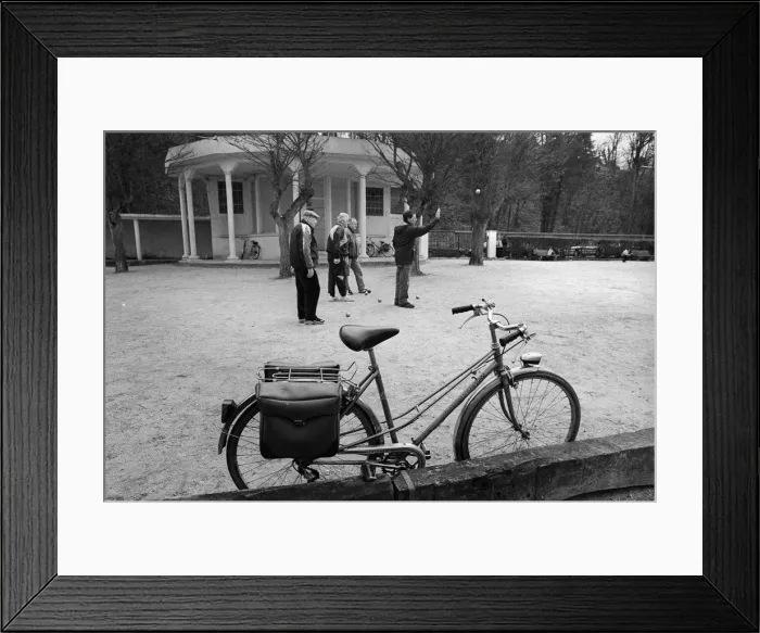 Framed Print : Men playing boules in the small town of Beaumont sur Oise Framed Print : Men playing boules in the small town of Beaumont sur Oise
