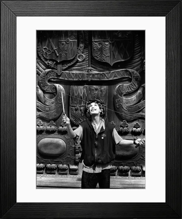 Framed Print : A street performer outside Bath Abbey, England Framed Print : A street performer outside Bath Abbey, England