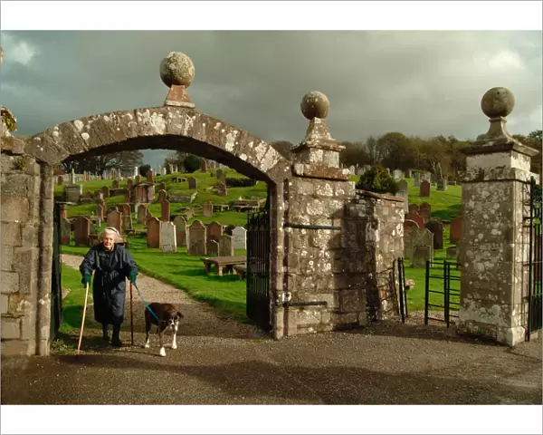 Old lady - 17th Century gateway to Kirkcudbright graveyard
