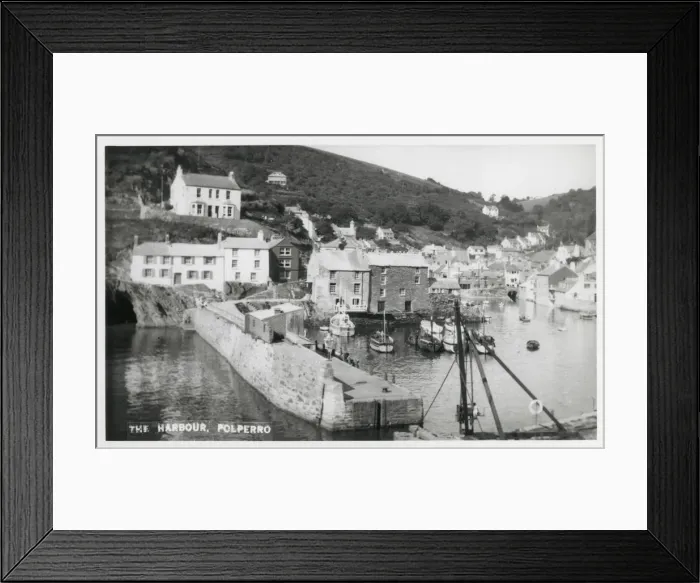 Framed Print : Boats in the harbour at Polperro, Cornwall Framed Print : Boats in the harbour at Polperro, Cornwall
