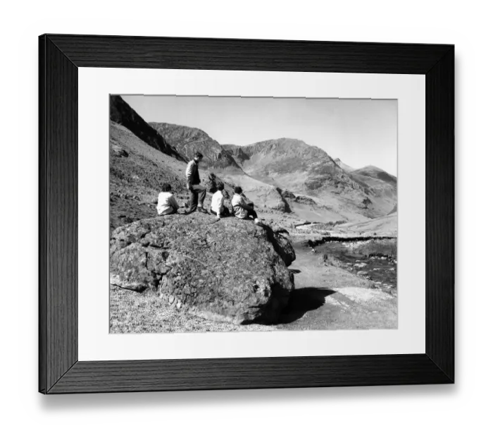 Framed Print : Holidaymakers in Honister Pass, Lake District, Cumbria, Engl Framed Print : Holidaymakers in Honister Pass, Lake District, Cumbria, Engl