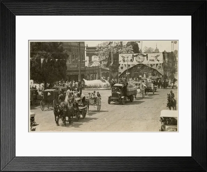 Framed Print : Diamond Jubilee Parade, Casino, NSW, Australia