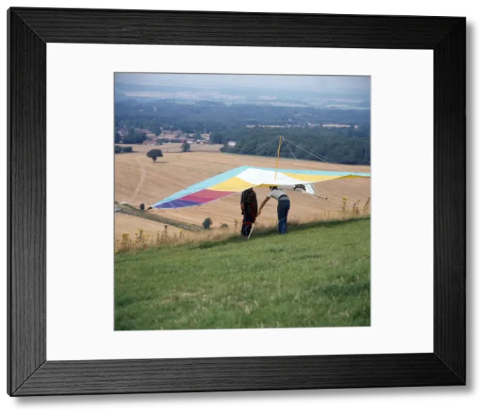Framed Print : Handglider prior to launch - Inkpen Beacon, Berkshire. Date: circa 1980s Framed Print : Handglider prior to launch - Inkpen Beacon, Berkshire. Date: circa 1980s
