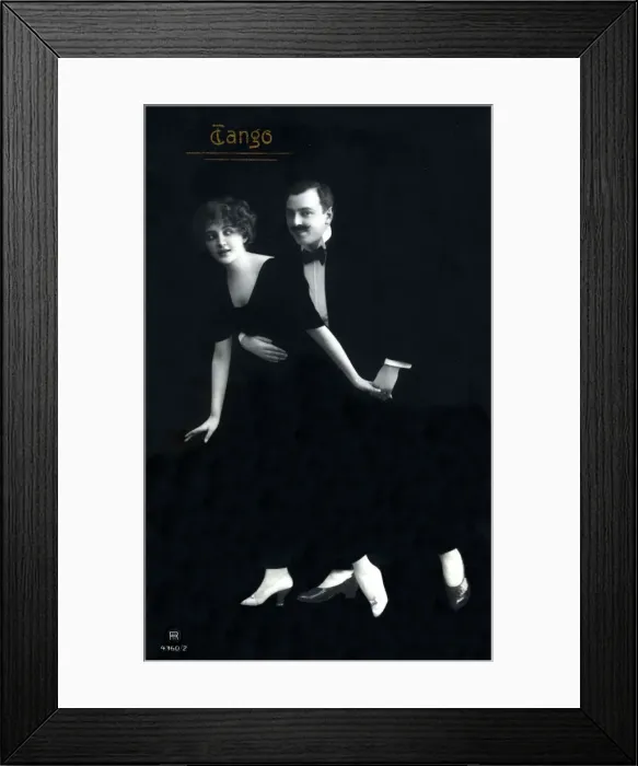 Framed Print : A stylish finely-dressed German couple dancing the Tango. Date: circa 1914 Framed Print : A stylish finely-dressed German couple dancing the Tango. Date: circa 1914