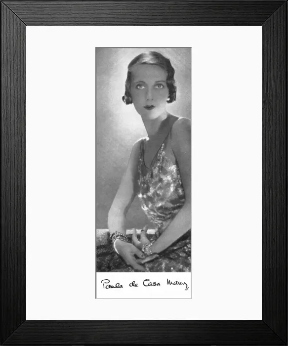 Framed Print : Paula de Casa Moury Framed Print : Paula de Casa Moury