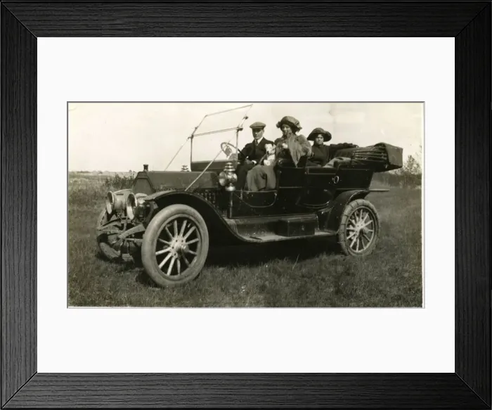 Framed Print : Vintage Car (awaiting identification) Framed Print : Vintage Car (awaiting identification)