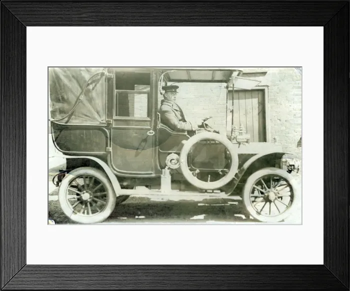 Framed Print : Vintage Car (awaiting identification) Framed Print : Vintage Car (awaiting identification)