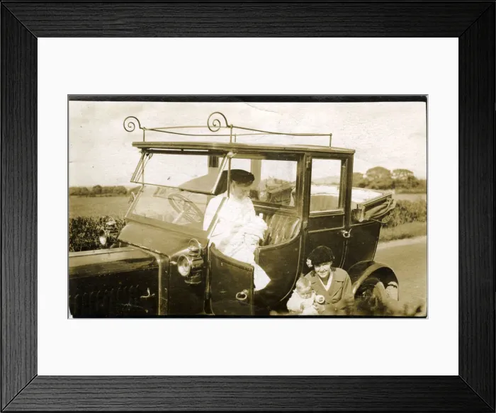 Framed Print : Vintage Car (awaiting identification) Framed Print : Vintage Car (awaiting identification)