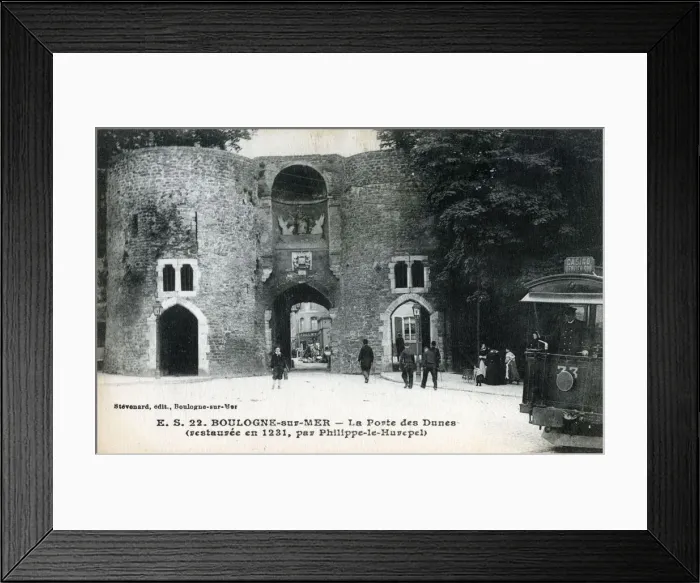 Framed Print : Porte des Dunes, Boulogne-Sur-Mer, Pas-de-Calais, France Framed Print : Porte des Dunes, Boulogne-Sur-Mer, Pas-de-Calais, France