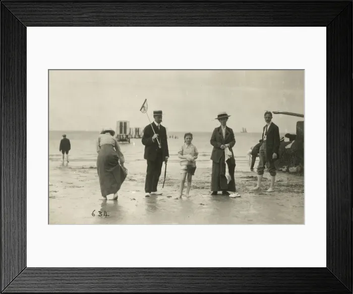 Framed Print : Family Group pose for a photograph at Margate Framed Print : Family Group pose for a photograph at Margate