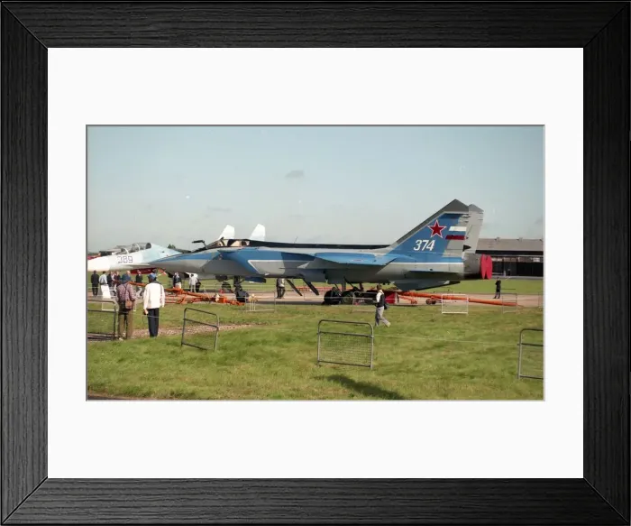 Framed Print : Farnborough 92 - MiG-31B White 374 Framed Print : Farnborough 92 - MiG-31B White 374