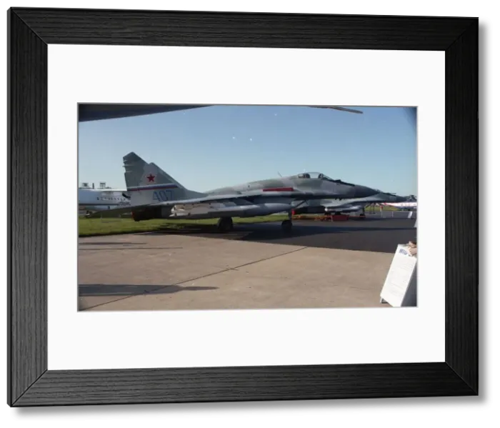 Framed Print : Farnborough 92 - MiG-29S Blue 407 Framed Print : Farnborough 92 - MiG-29S Blue 407