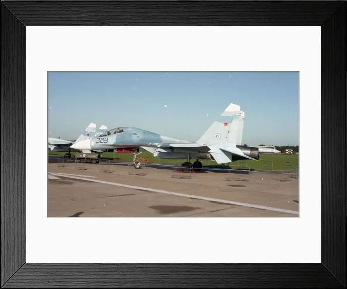 Framed Print : Farnborough 92 - Su-30 Blue 389 Framed Print : Farnborough 92 - Su-30 Blue 389
