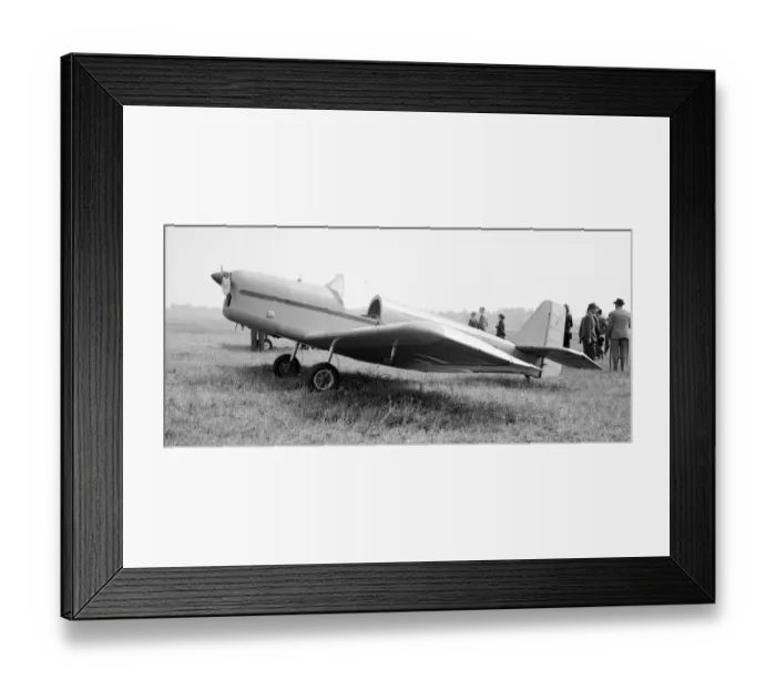 Framed Print : Fairey Junior, OO-TIT Framed Print : Fairey Junior, OO-TIT
