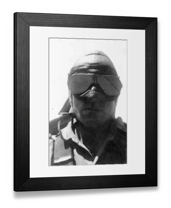 Framed Print : H. O. Tomblin flying a Feet Air Arm Airco DH. 9A