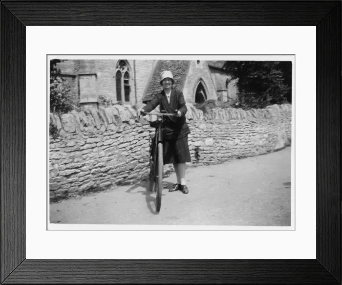 Framed Print : H. O. Tomblins love interest Framed Print : H. O. Tomblins love interest
