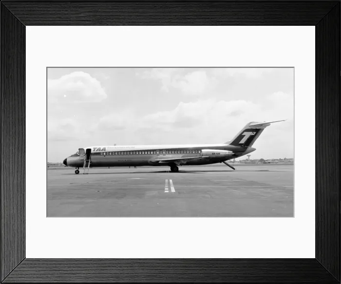 Framed Print : McDonnell Douglas DC-9-31 VH-TJO Framed Print : McDonnell Douglas DC-9-31 VH-TJO