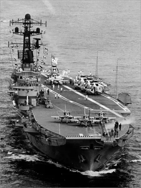 Her Majestys Australian Ship (HMAS) Melbourne (21)