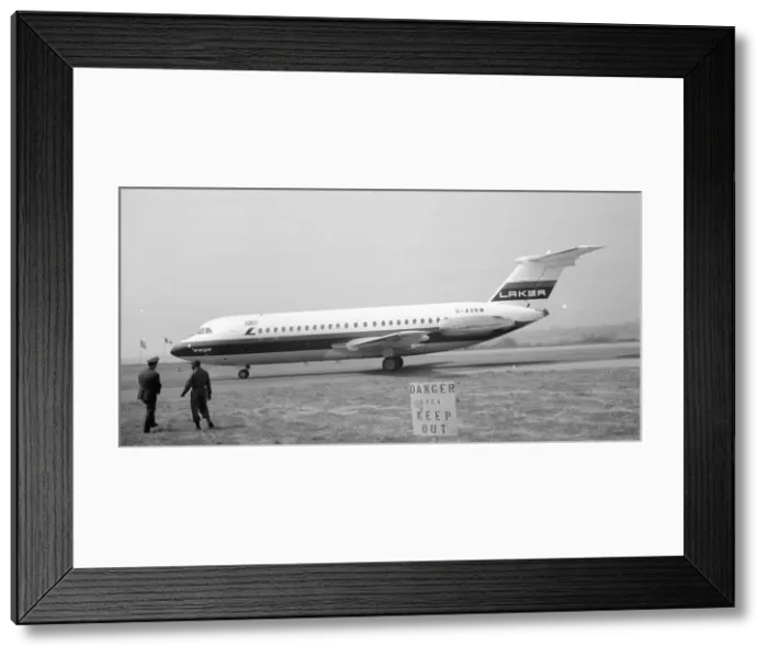 Framed Print : BAC One-Eleven 320L AZ - G-AVBW Framed Print : BAC One-Eleven 320L AZ - G-AVBW