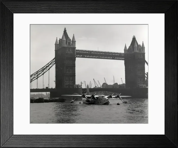 Framed Print : Short S. 45 Solent 3 G-AKNO at Tower Bridge Framed Print : Short S. 45 Solent 3 G-AKNO at Tower Bridge