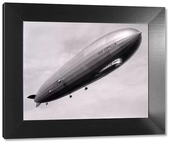 Hanworth Air Park - 1932 - Graf Zeppelin D-LZ127