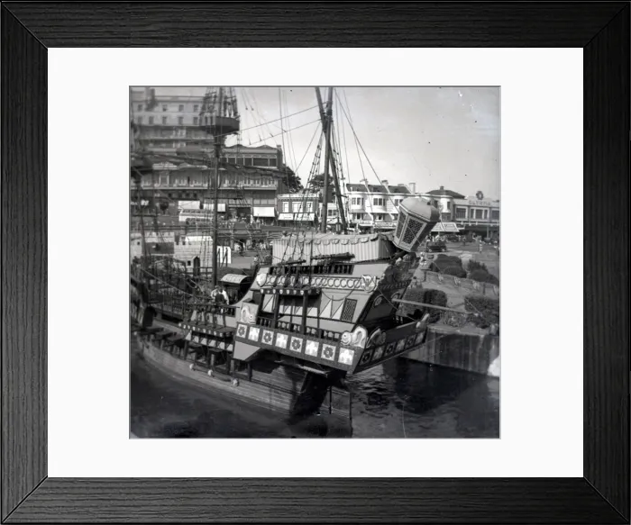 Framed Print : Replica Tudor Galley - Southend Framed Print : Replica Tudor Galley - Southend