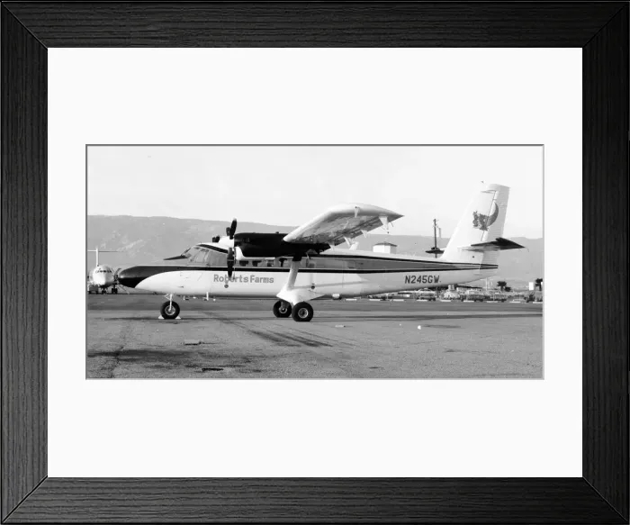 Framed Print : de Havilland Canada DHC-6-100 Twin Otter N245GW Framed Print : de Havilland Canada DHC-6-100 Twin Otter N245GW