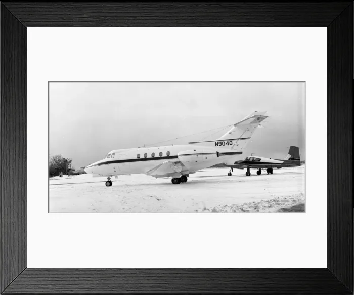 Framed Print : Hawker Siddeley HS. 125 N9040 Framed Print : Hawker Siddeley HS. 125 N9040