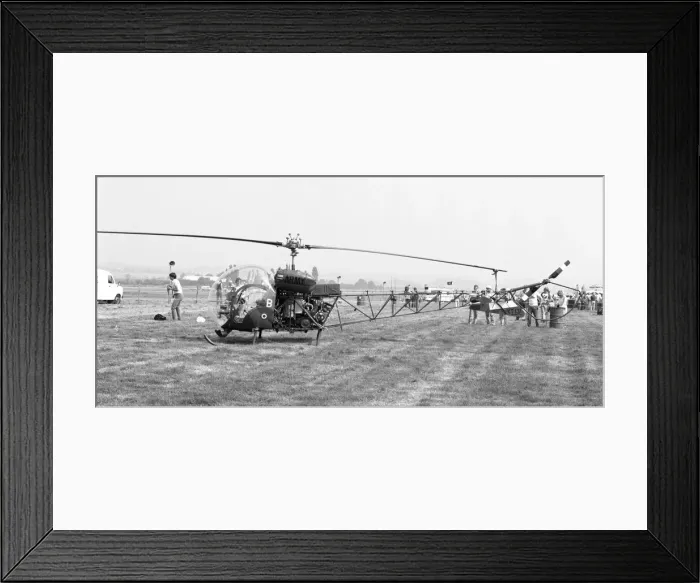 Framed Print : Army Air Corps Agusta-Bell 47G-3B1 Sioux AH. 1 XT131 Framed Print : Army Air Corps Agusta-Bell 47G-3B1 Sioux AH. 1 XT131
