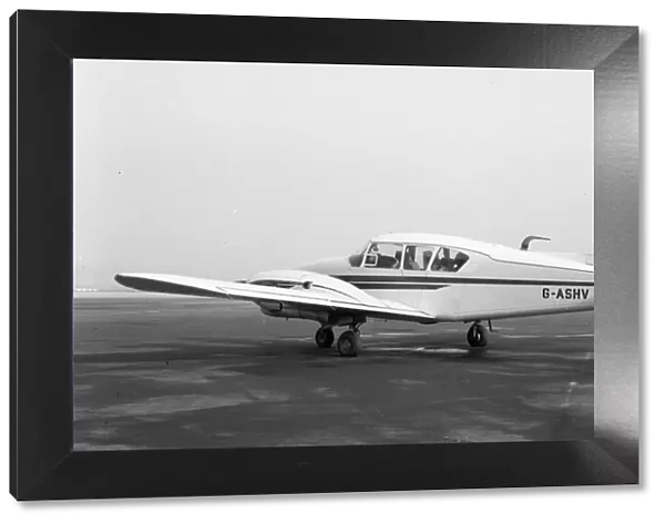 Piper PA-23-250 Aztec G-ASHV