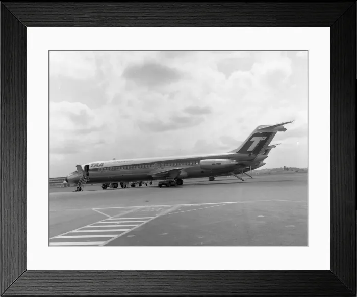 Framed Print : McDonnell Douglas DC-9-31 VH-TJK Framed Print : McDonnell Douglas DC-9-31 VH-TJK