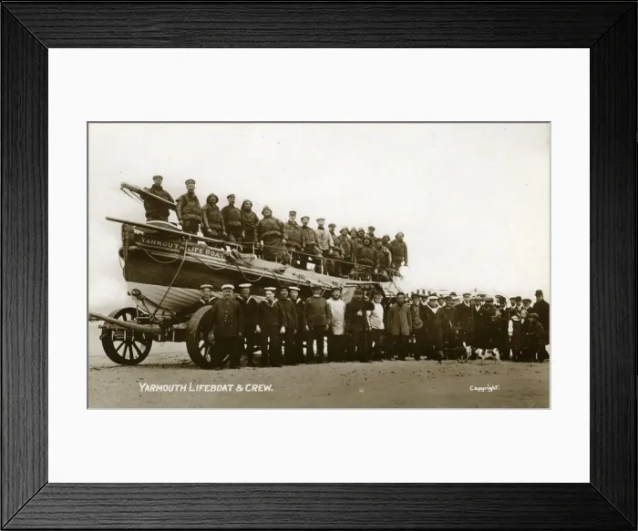 Framed Print : Lifeboat and Crew Framed Print : Lifeboat and Crew
