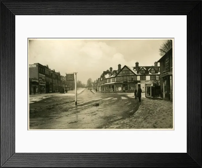 Framed Print : Red Lion Hotel Framed Print : Red Lion Hotel