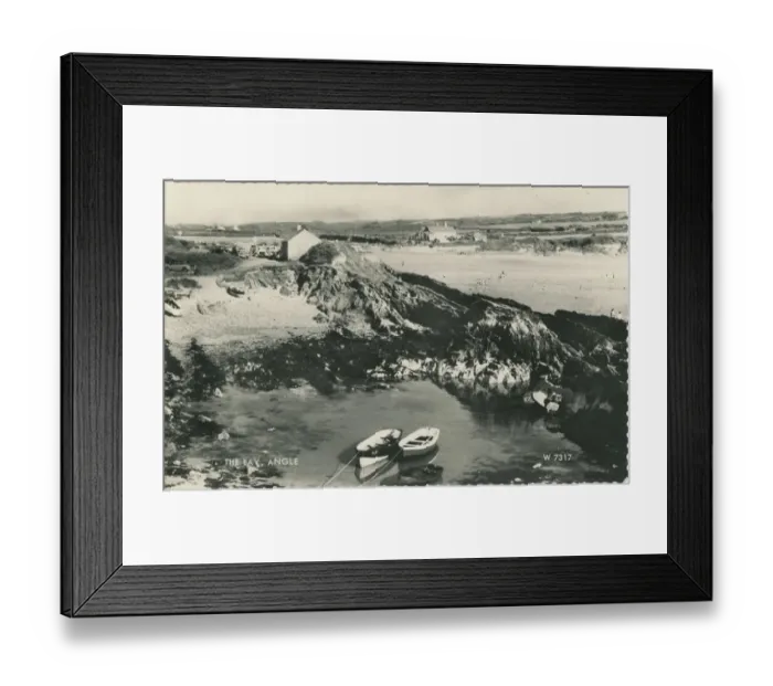 Framed Print : The Bay, Angle, Pembroke, Pembrokeshire, Wales Framed Print : The Bay, Angle, Pembroke, Pembrokeshire, Wales
