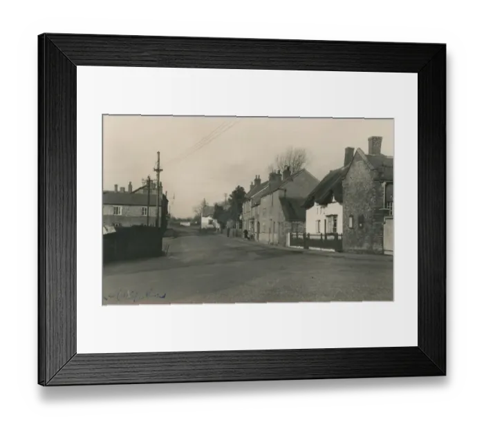 Framed Print : The Green (Showing Star Inn and thatched cottage dated 1723) Framed Print : The Green (Showing Star Inn and thatched cottage dated 1723)