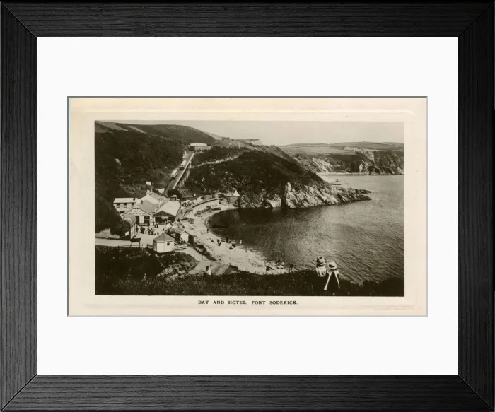 Framed Print : Bay, Hotel and Cliff Railway Framed Print : Bay, Hotel and Cliff Railway